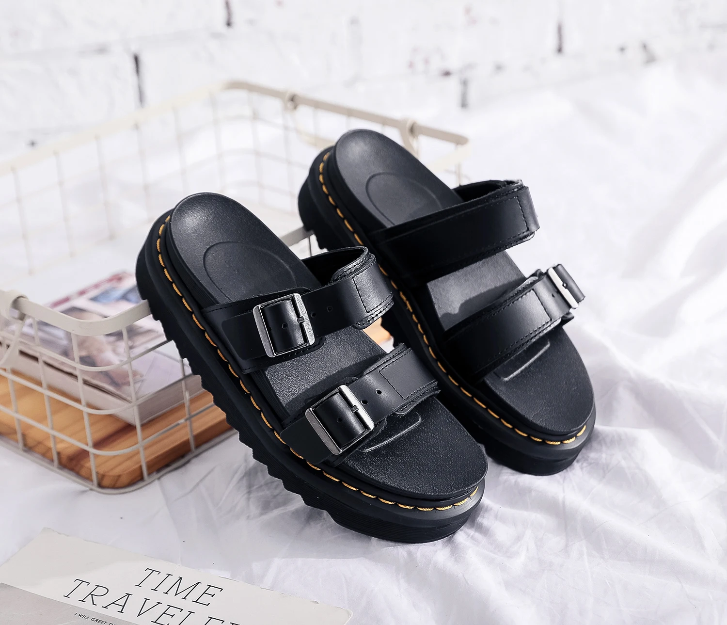 Новинка женские кожаные сандалии износостойкая обувь на платформе тапочки