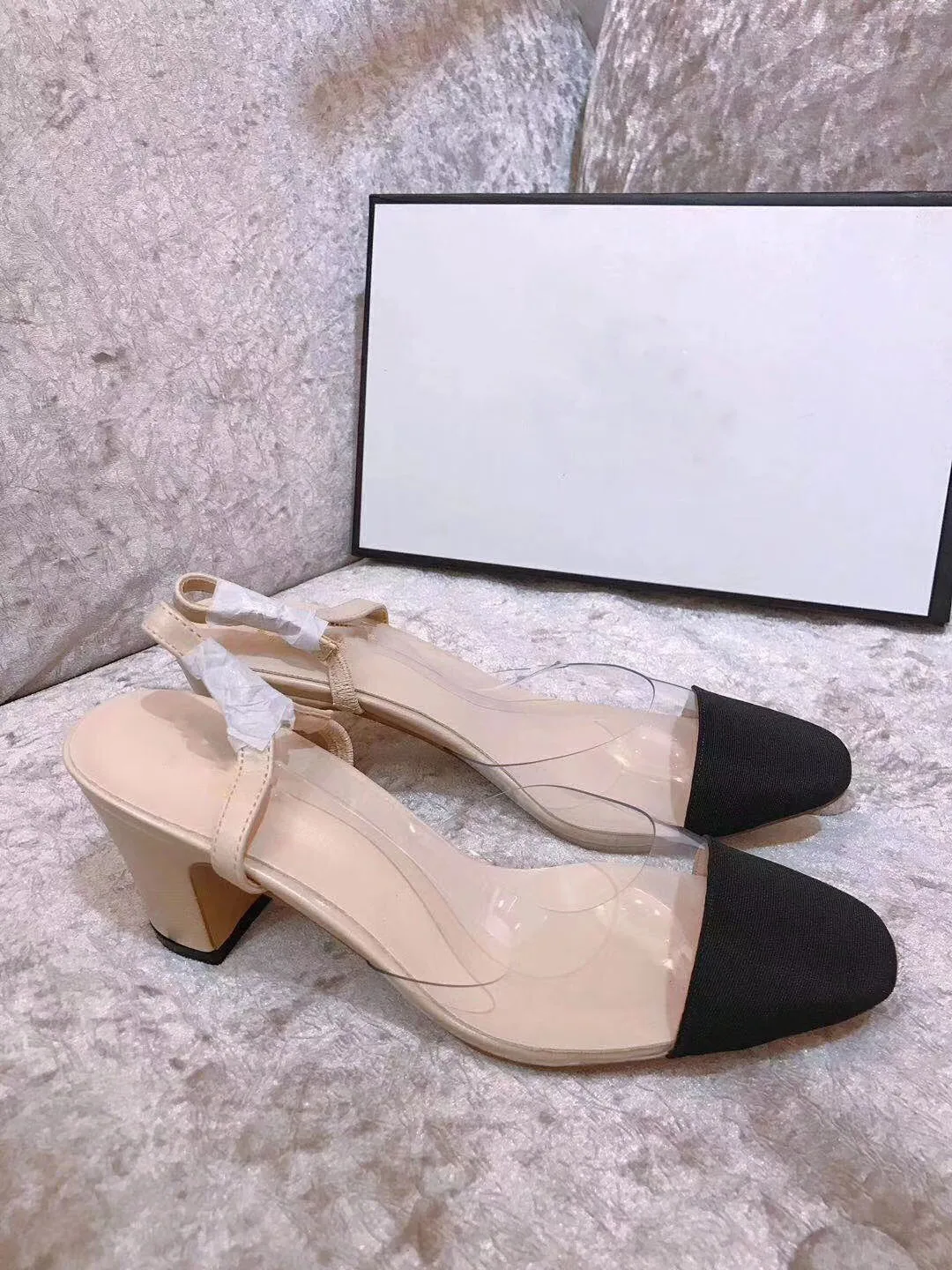 

sandals women's summer 2020 new double thick heel versatile middle heel back empty leather color matching