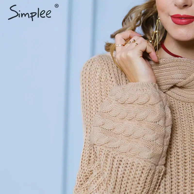 Женское трикотажное платье свитер с рукавами фонариками воротником хомутом и