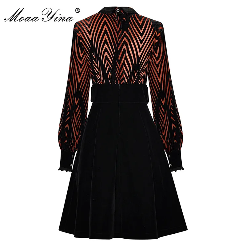 Платье женское весенне-осеннее с отложным воротником и рукавами-фонариками -