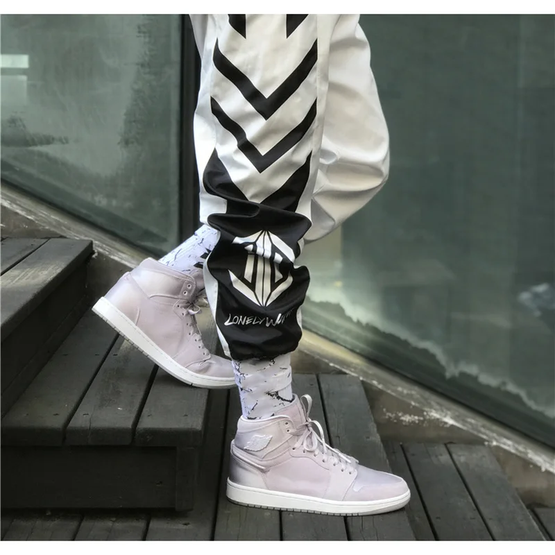 

Harajuku White Long Socks Men Hip Hop Streetwear Crew Socks Cotton Compression Calcetines Tube Meias
