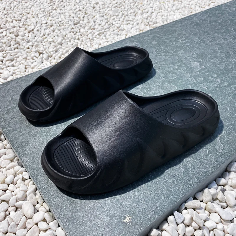 

2021 Summer beach slippers men's outdoor flip flops trend personality casual boys wear slippers