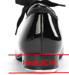 Туфли для девочек красные белые лакированные с гибкой лентой завязками удобные