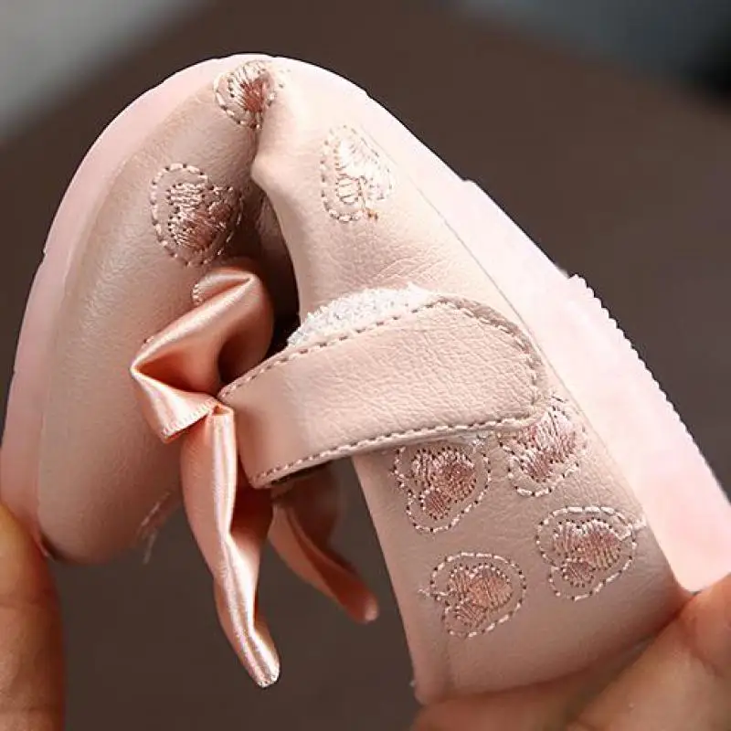 Кожаные туфли с бантом для девочек вечерние принцессы на плоской подошве мягкие