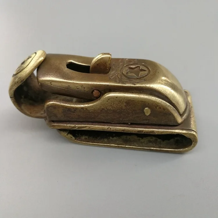 

LAOJUNLU Vintage Pure Copper Belt Buckle Brass Key Chain Imitation Antique Evil Spirits