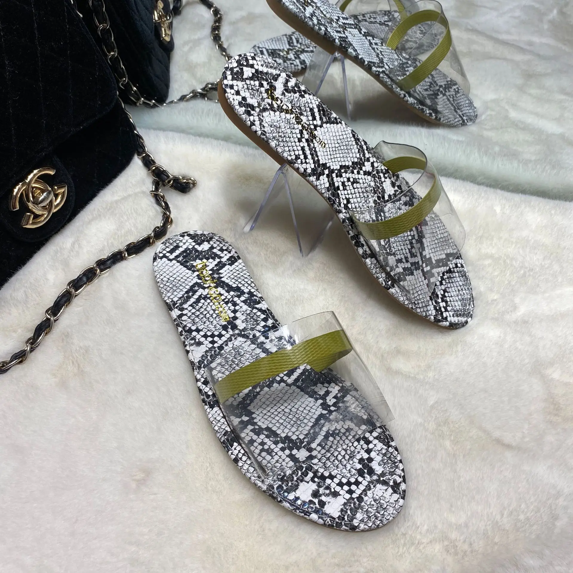 Женские сандалии-желе с леопардовым принтом со змеиным | Обувь