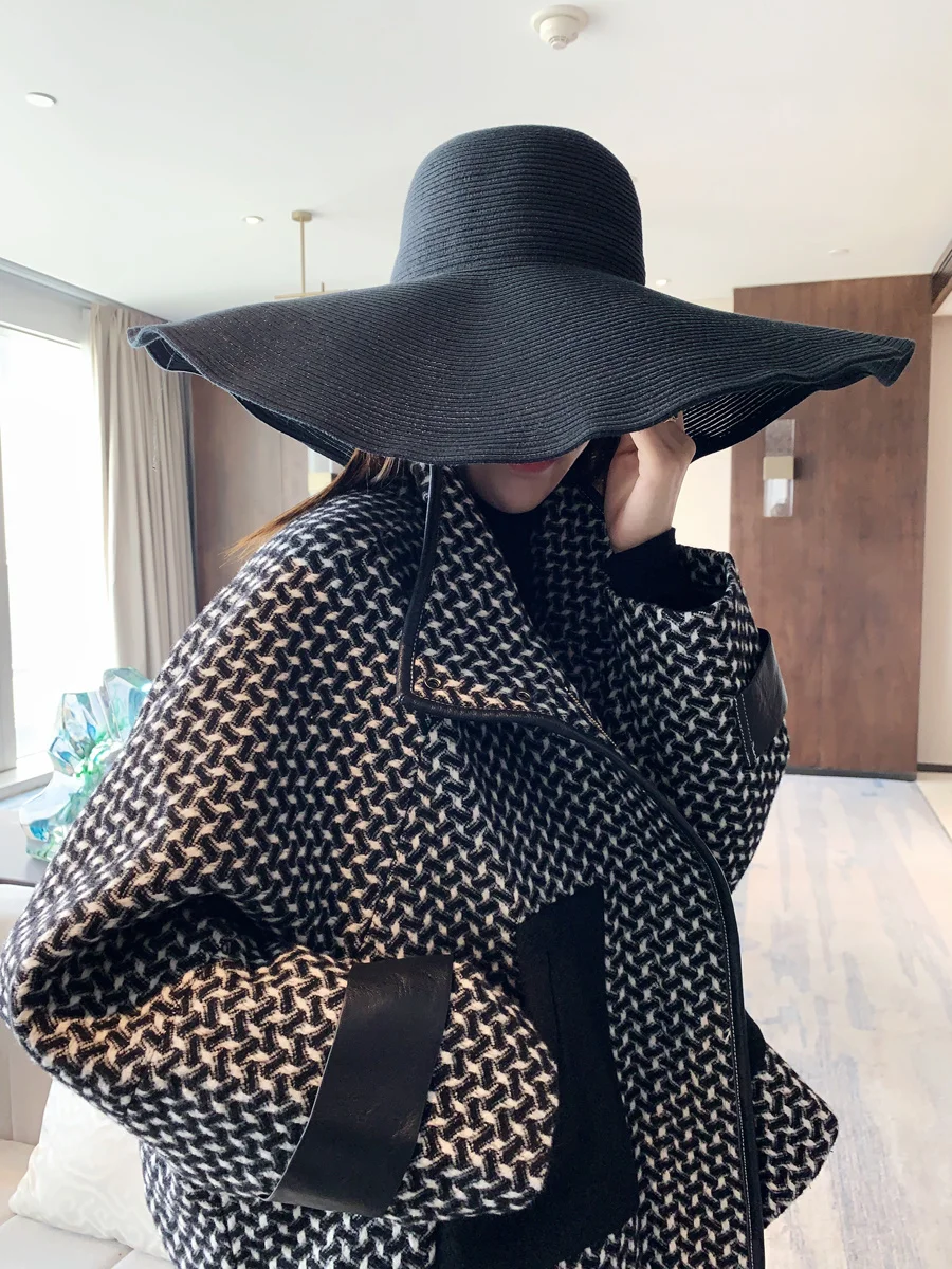 

Fashion lattice Patchwork Leather wool coat women's 2021 autumn and winter new sleeve small short coat thick