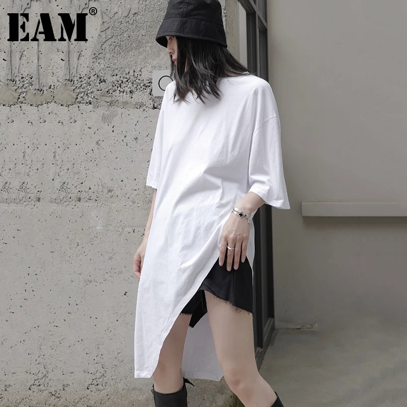 

[EAM] Women Black White Big Size Asymmetrical Casual T-shirt New Round Neck Half Sleeve Fashion Tide Spring Summer 2021 1DD8326