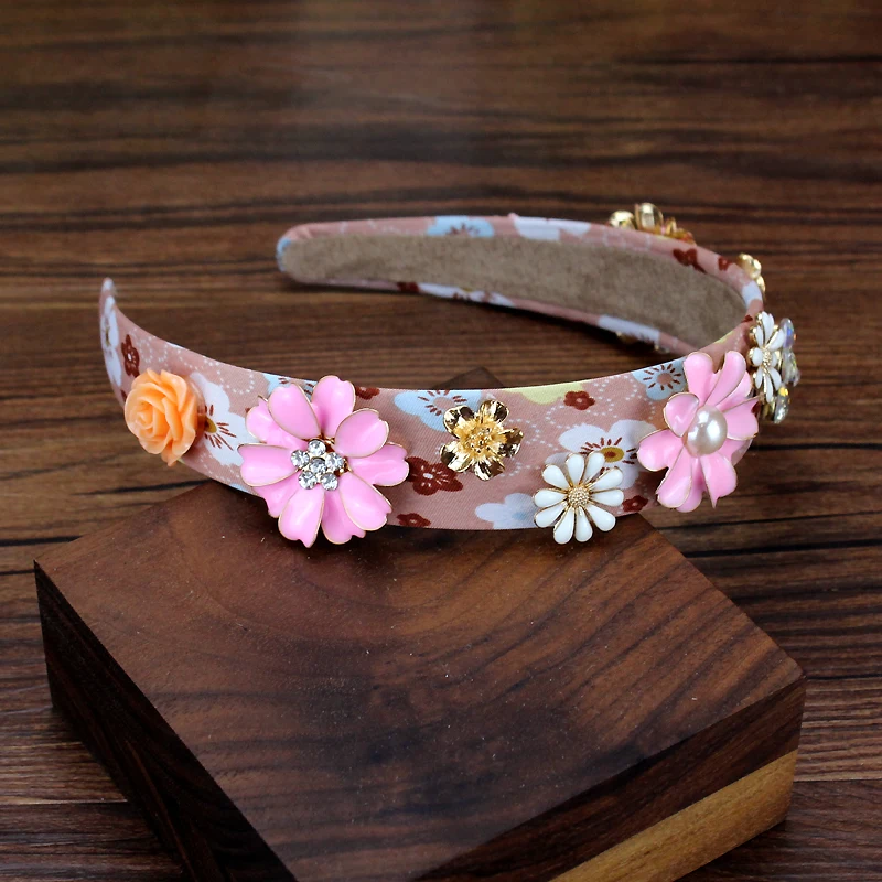 Богемные роскошные летние туфли украшенные разноцветными кристаллами повязка