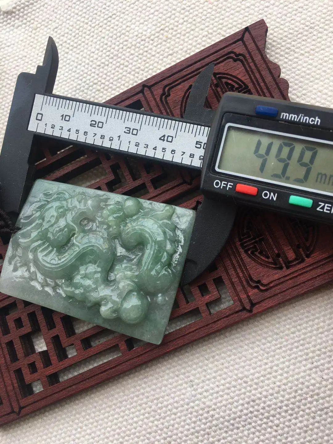 

Natural Myanmar jade hand-carved dragon green jade pendant jade necklace men necklaces women pendants jade jewelry