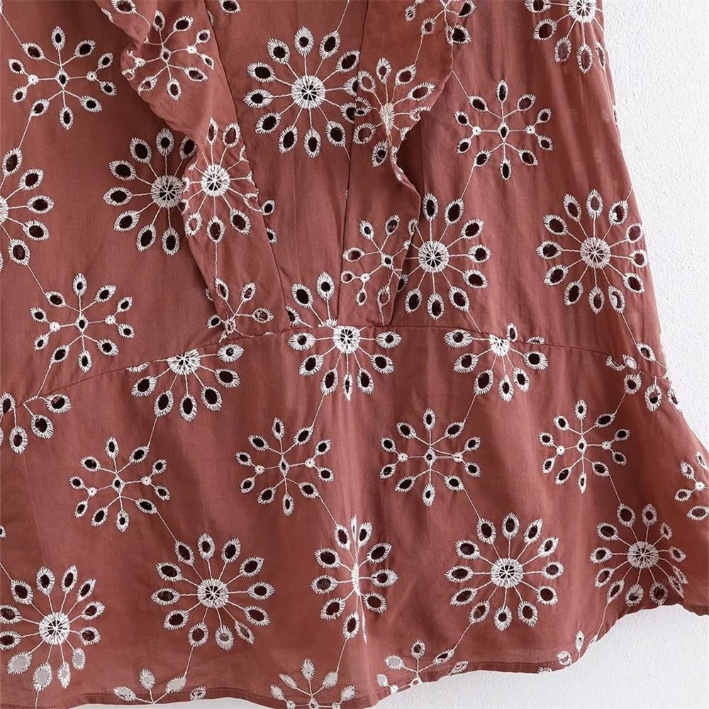 

2020 summer women's new round neck short sleeve contrast color stitching belt lining dress hollow embroidery mini dress