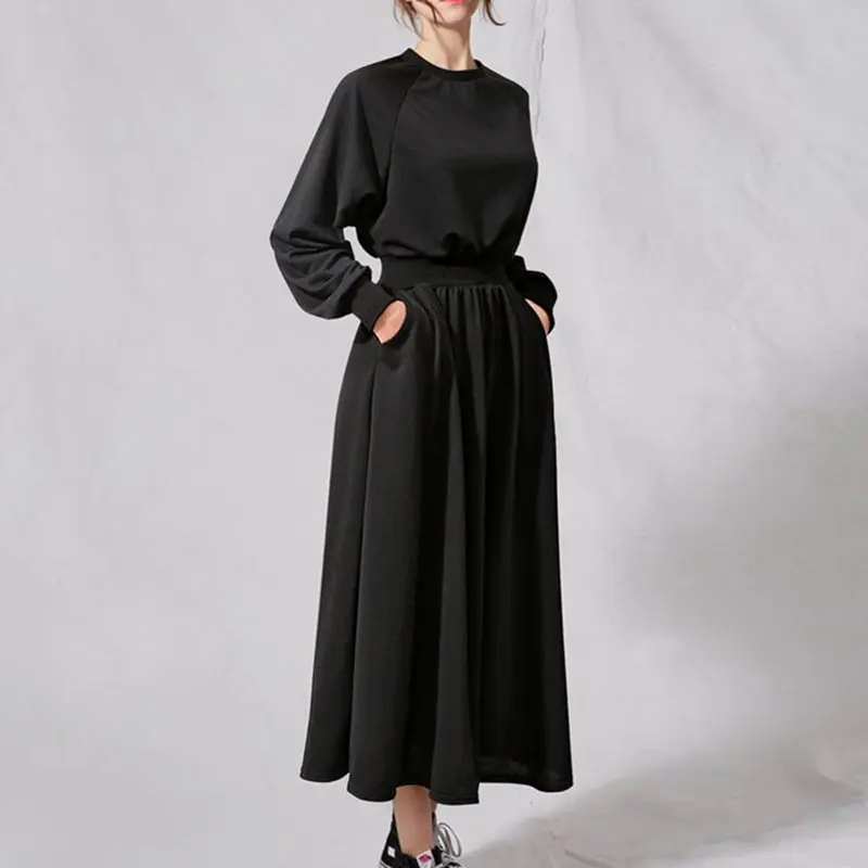 Женское платье с капюшоном и длинным рукавом черное однотонное серое