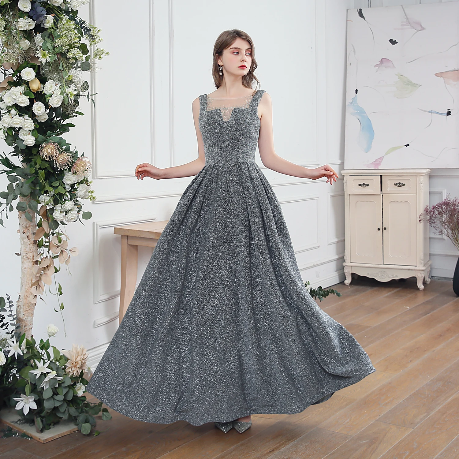 Женское вечернее платье SSYFashion серое блестящее без рукавов длинное для вечеринок