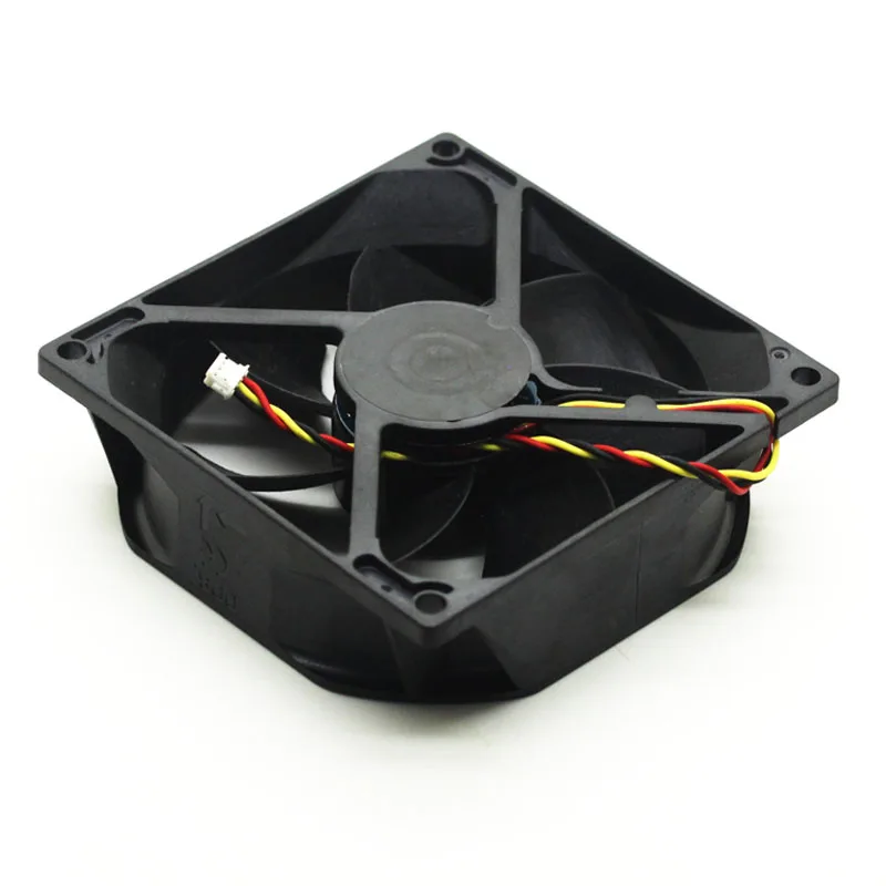Новый оригинальный охлаждающий вентилятор SUNON EFA5321B2-Q010-F99 12V 3 6 W 105x105x32mm |