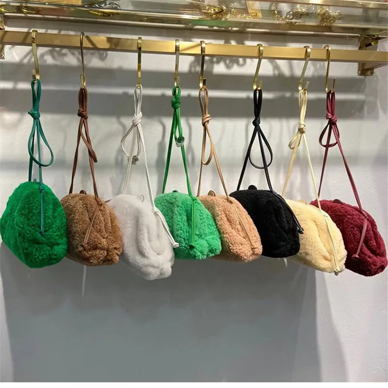 2022 Wool Leather Plush Bag Women's Messenger Bag Autumn And Winter High-End Sense Of Niche Design New Cloud Bag Plush