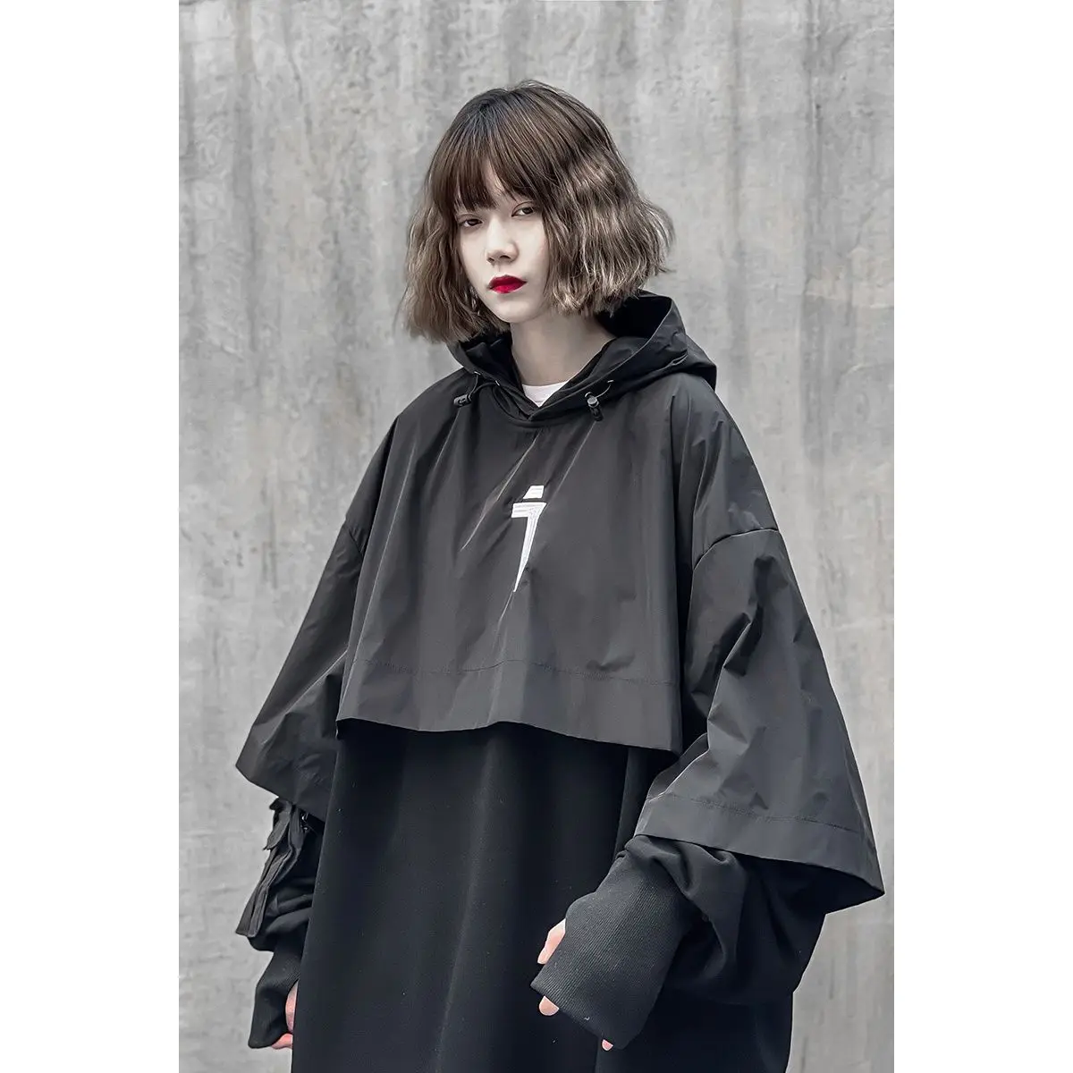 

The bereavement of the national tide fake two shawls men's and women's loose-fitting solid-colored hoodies