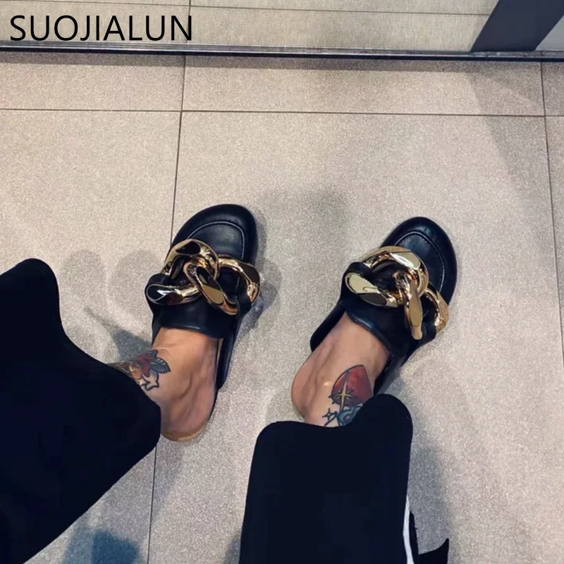 SUOJIALUN  New Brand Design Gold Chain Women Slipper Closed Toe Slip On Mules Shoes Round Toe Low Heels Casual Slides Flip Flop