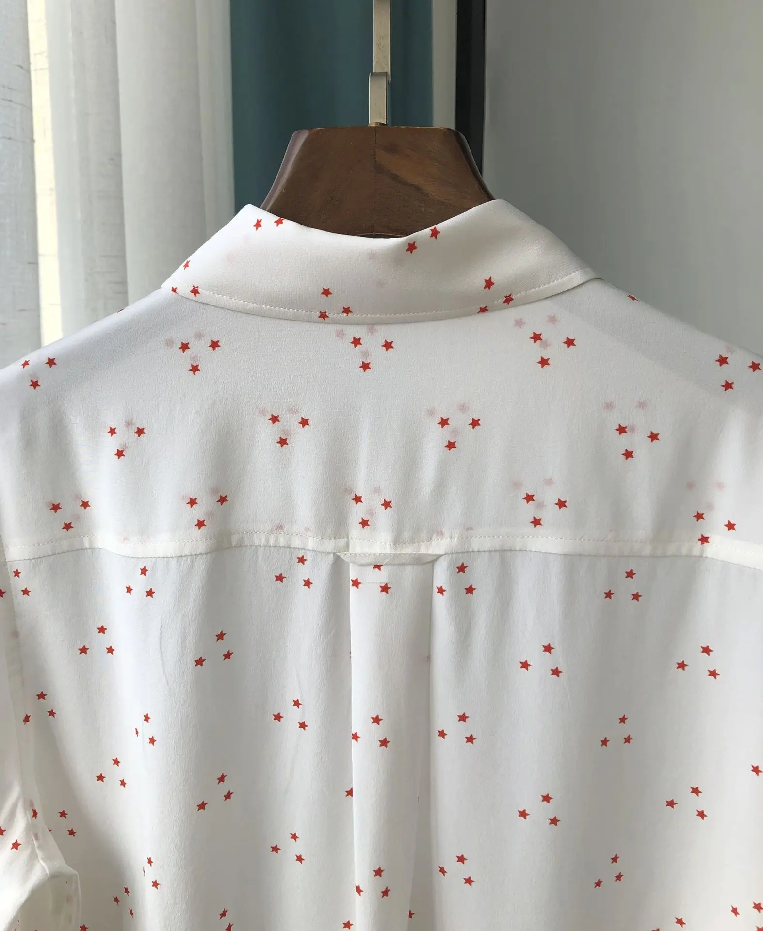 Женская рубашка из натурального шелка офисная блузка с длинным рукавом и принтом