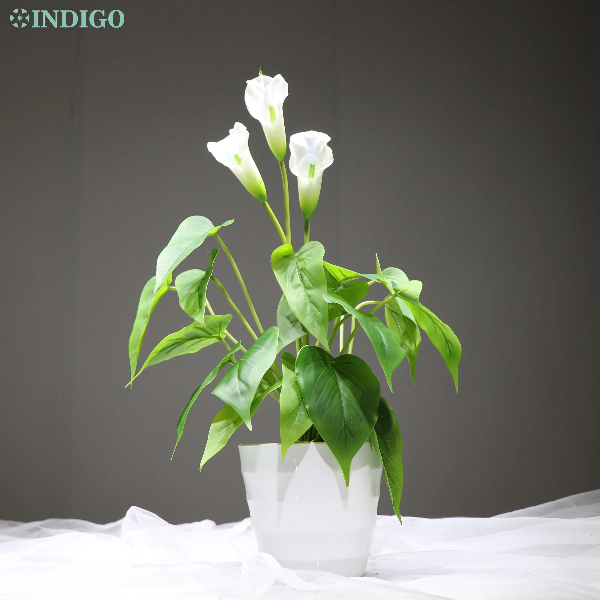 Индиго (1 набор с вазой) белый букет калл тюльпан на ощупь Свадебный уличный