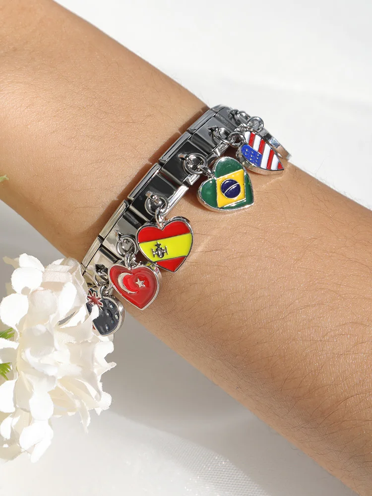 White gold plated square mesh bracelet with Italian flag and anchor on  round enameled in 925