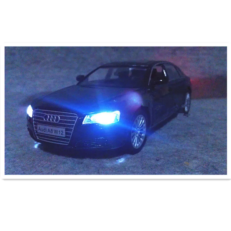 

Nicce 1:32 Diecast Scale toy Car audi Models 4 Openable Doors Metal Model Sound And Light Pull Back SUV Toys for kids