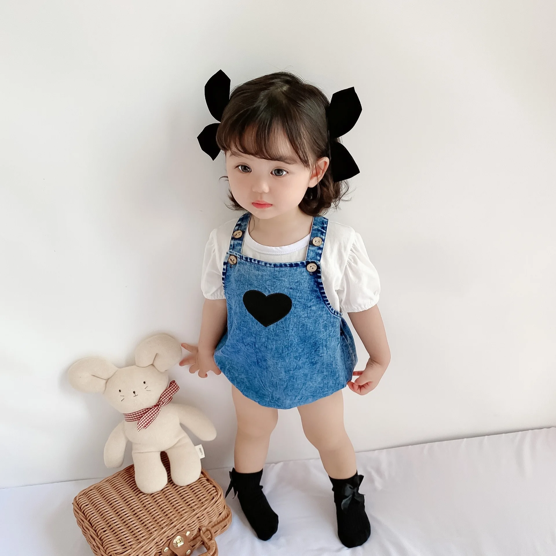 

Newborn Baby Clothes Set Summer Girls Romper Set Denim Suspender Baby Jumpsuit Heart Outfits Toddler Onesie + T-shirt Set Stripe