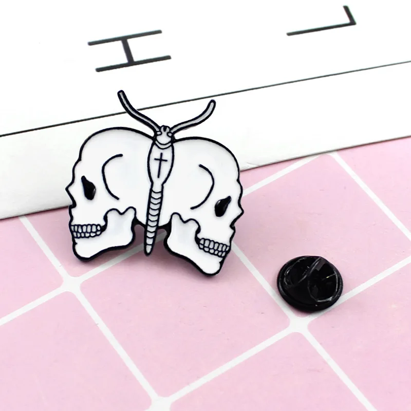 Мультяшные Белые Двойные Броши Skwleton для женщин Панк Бабочка Эмаль Булавка