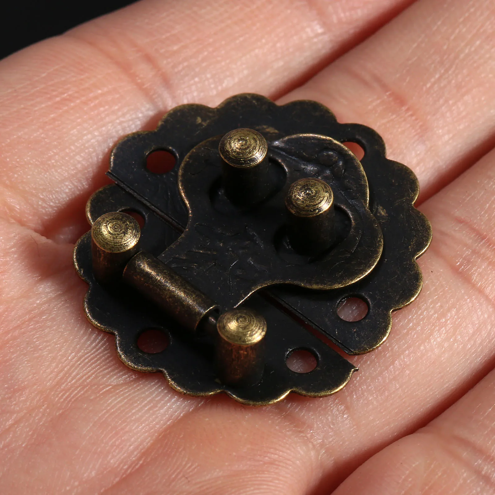 Замки с защелкой под античную бронзу винтажные замки круглые нагрудные