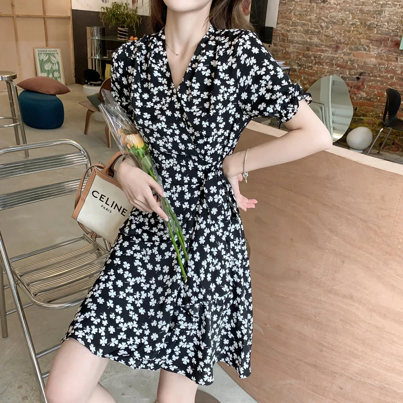 

2021 Summer and Autumn Floral Dress Knee-length Party Dress Brand Quality Sexy Dress Dot Women Jacquard Butterfly Sleeve