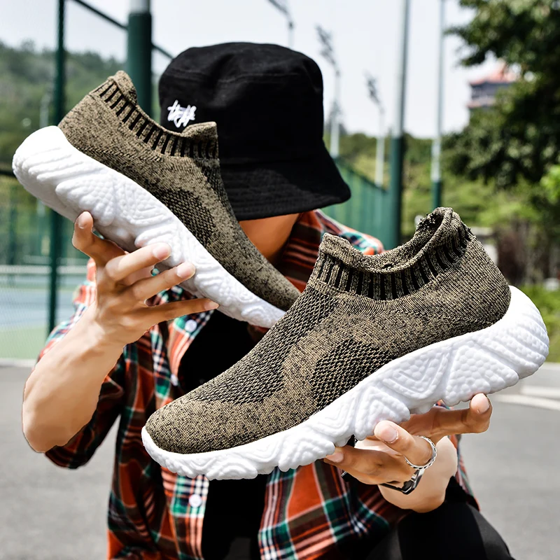 

Мужская спортивная обувь с вулканизированной подошвой