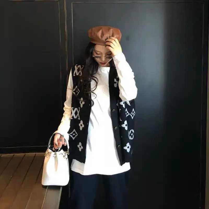 

2020 spring and autumn net red same knitted vest cardigan new style versatile vest coat vest sweater women's fashion