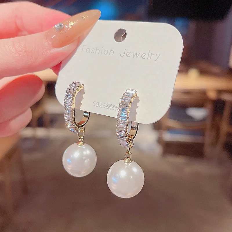 

2021 New Fashion Korean Oversized White Pearl Drop Earrings for Women Bohemian Golden Round Pearl Wedding Earrings Jewelry Gift