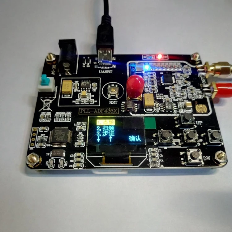 Генератор радиочастотных сигналов ADF4351 35-4400 МГц Частотный PLL с OLED-дисплеем |