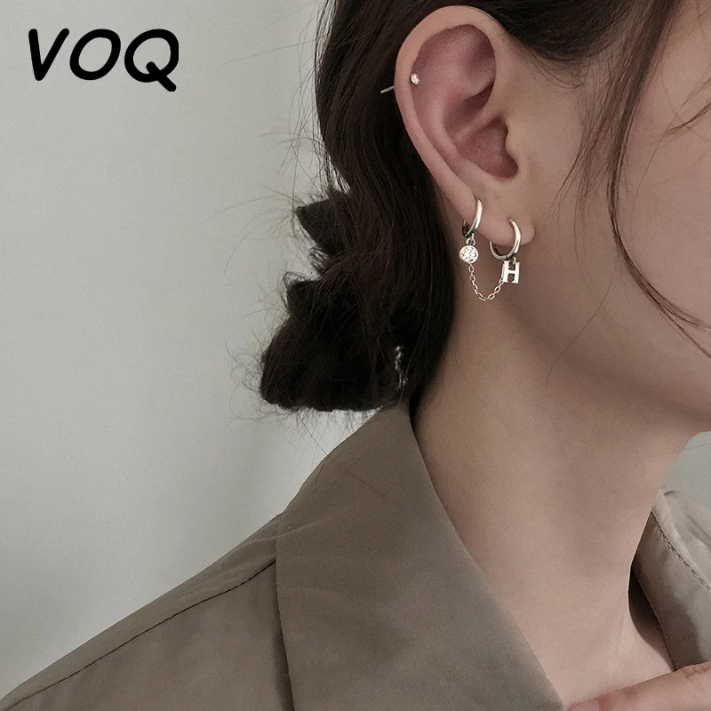 

Женские серебряные серьги-кольца VOQ, 925 пробы, с двойным отверстием для уха, циркониевые, Круглые, буквенные, с кисточками, на цепочке