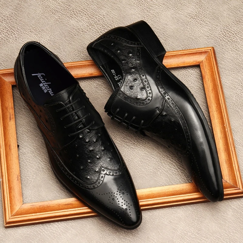 

Luxury Pointed Toe Laces Man Wingtip Brogues Shoes Genuine Leather Formal Dress Oxfords Ostrich Pattern Men's Party Flats MDE198