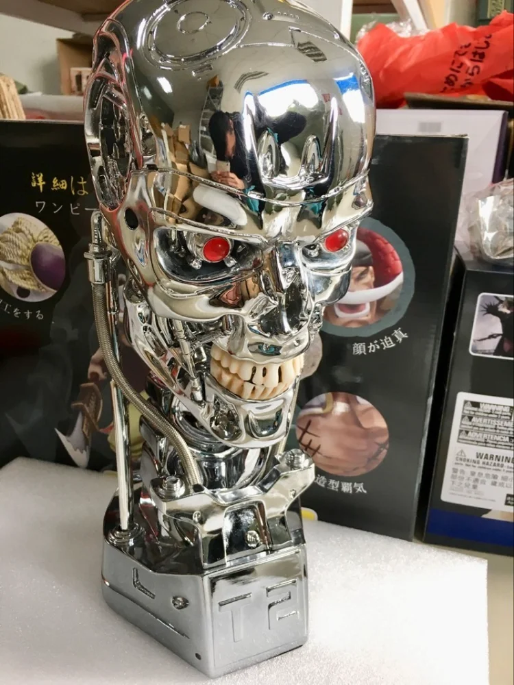 

1:1 T800 T2 Skull Terminator Statue Action Figure Endoskeleton Lift-Size Bust Resin Replica Model Toy Collection LED EYE Doll