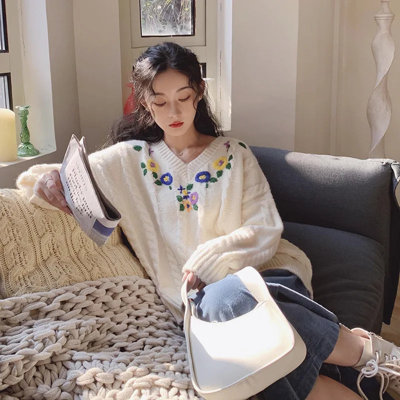 Новинка осень/зима свитер с длинным рукавом ручной вышивкой Свободный Вязаный