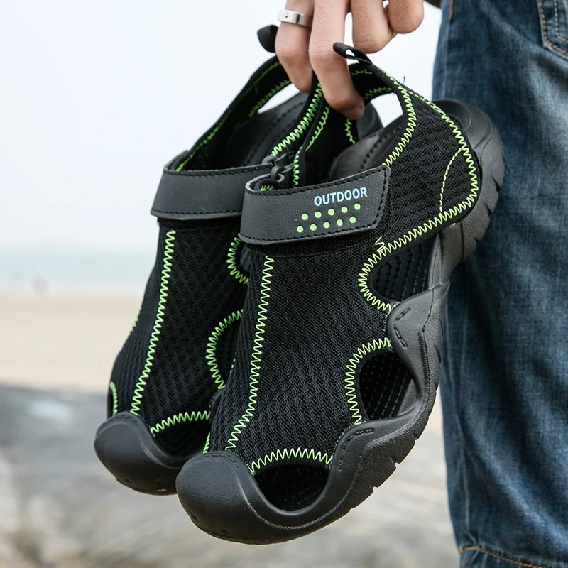 

Men Sandals Flat Casual Outdoor Toecap Protective Trekking Non Slip Shoes Comfort Wear Risistant New Beach Aqua Shoes 2020