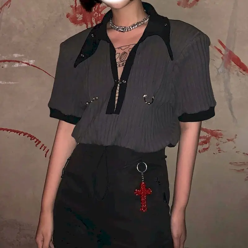 

Женская футболка с V-образным вырезом, с завышенной талией