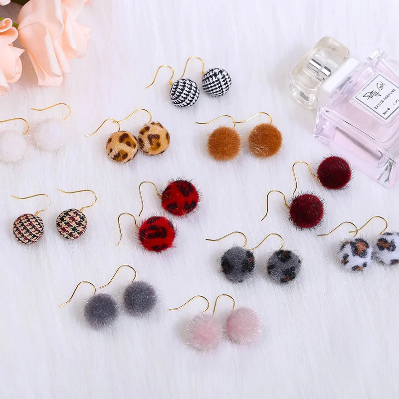 Высокое качество леопардовые волосы мяч висячие серьги 2019 зимние милые
