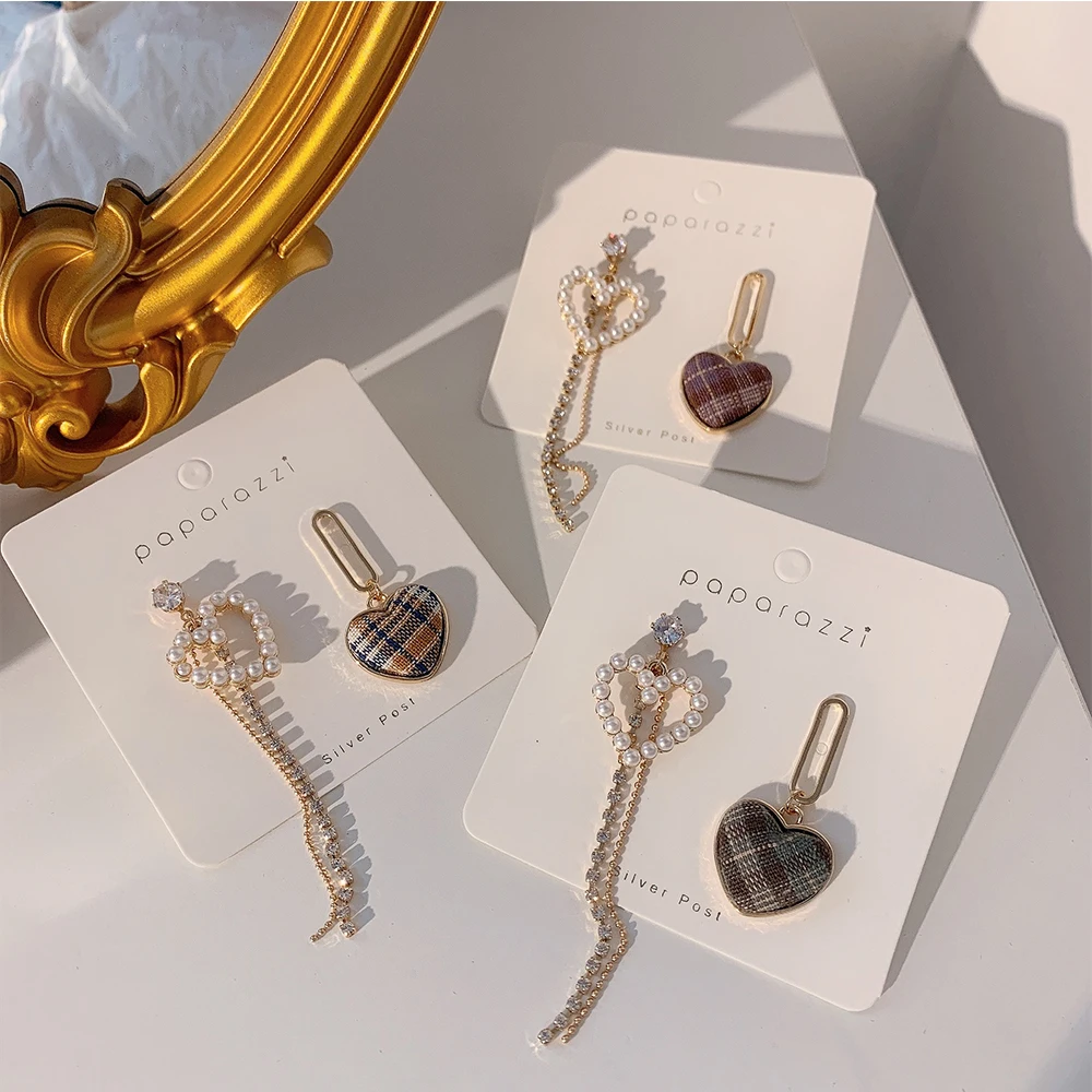 

Korean Earrings Autumn Winter New Simple Personality Fashion Plaid Love Pearl Rhinestone Tassel Asymmetric Female Earrings