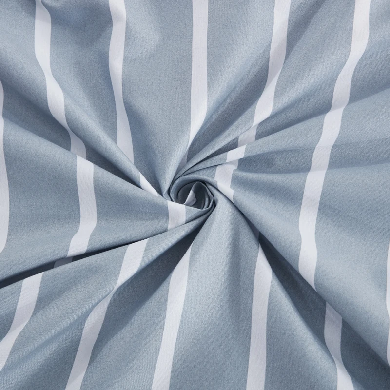 Комплект постельного белья в бело-синюю полоску комплект с пододеяльником и