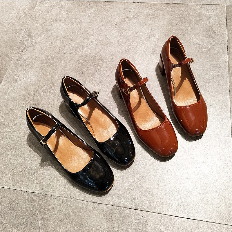 

Mary Jane retro heeled shoes women 2021 fashion shallow mouth buckle patent leather high heels