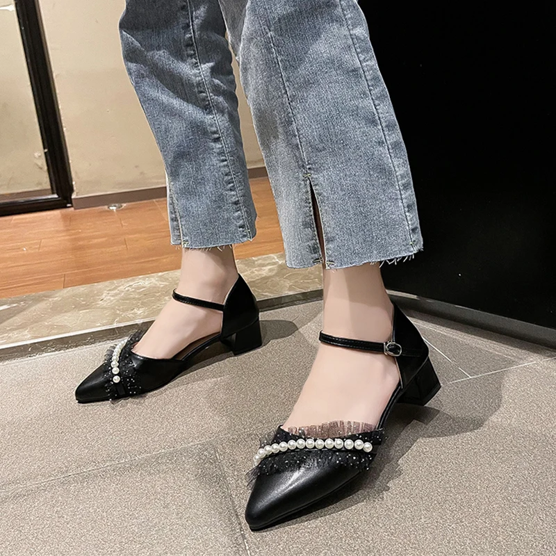 

2021 Sandals Spring Shoes Buckle Summer Heels Shallow Mouth Suit Female Beige Med Lace Denim Women's New Pearl Fashion Girls Com
