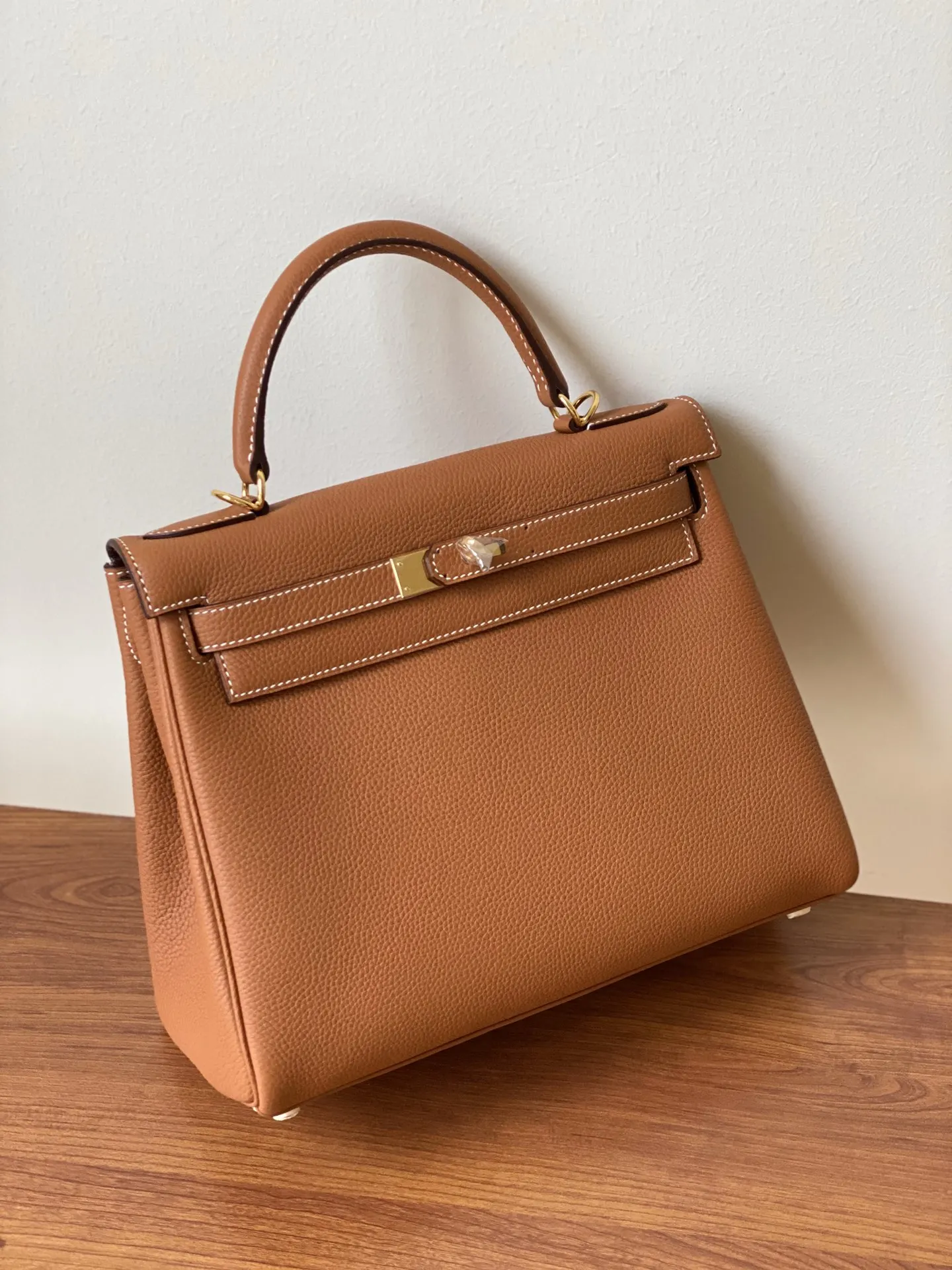 

BROWN BRAND PURSE, LUXURY HANDBAG, 25CM,Togo Leather, Handmade Quality,Wax Line Stitching, Fast delivery