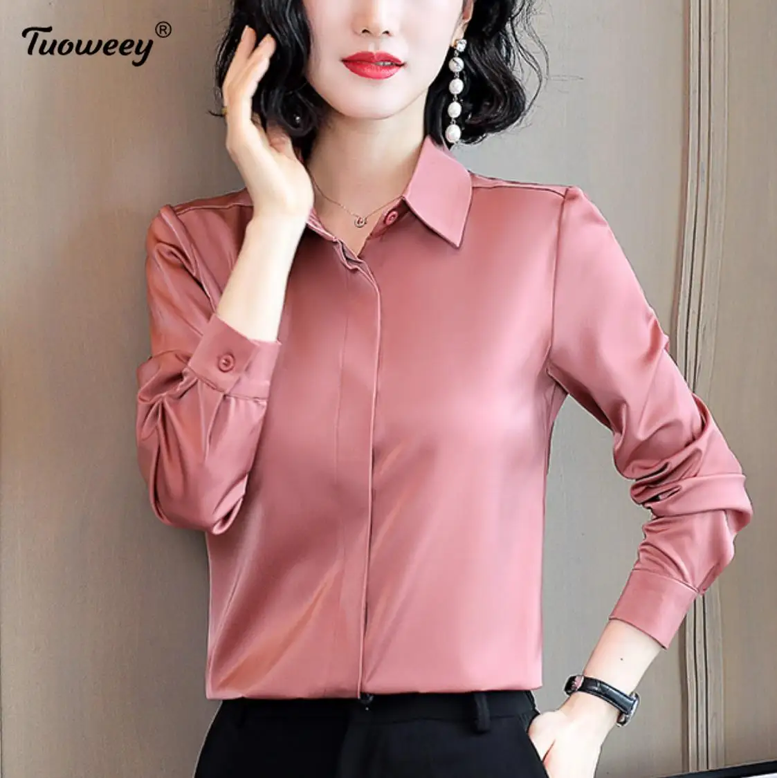 

Women solid Shirts and Blouses 2021 Feminine Blouse Top Long Sleeve Casual Buttons Turn-down Collar OL Style Women Tunic Blusas