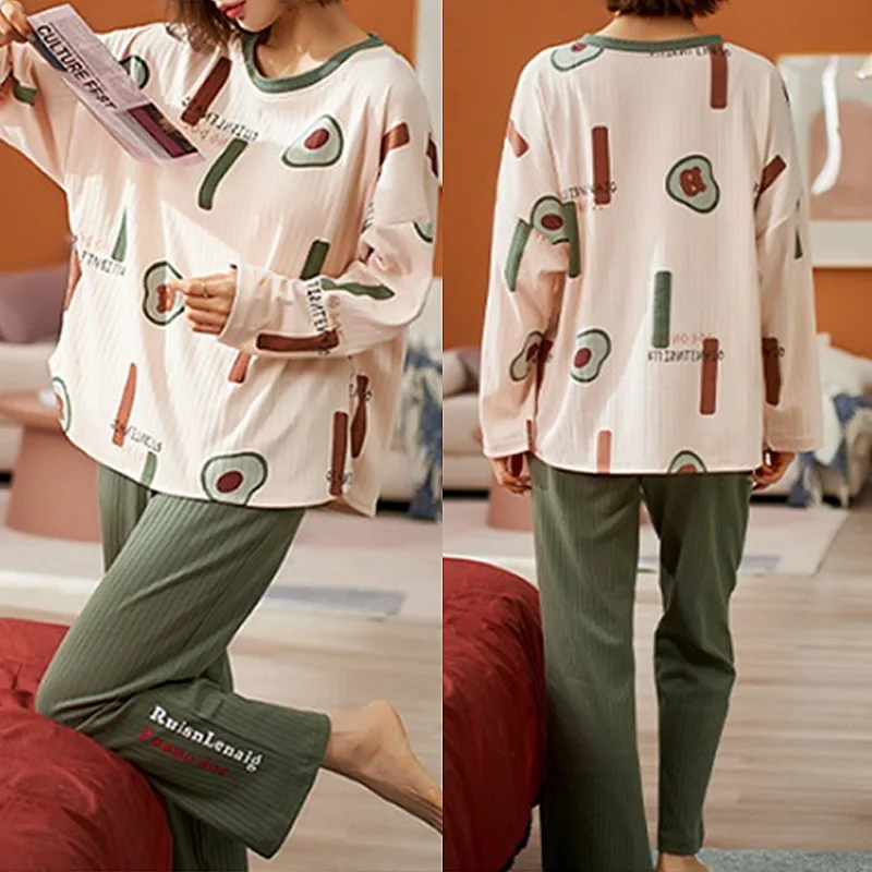 Женский пижамный комплект с принтом топ длинными рукавами и круглым вырезом