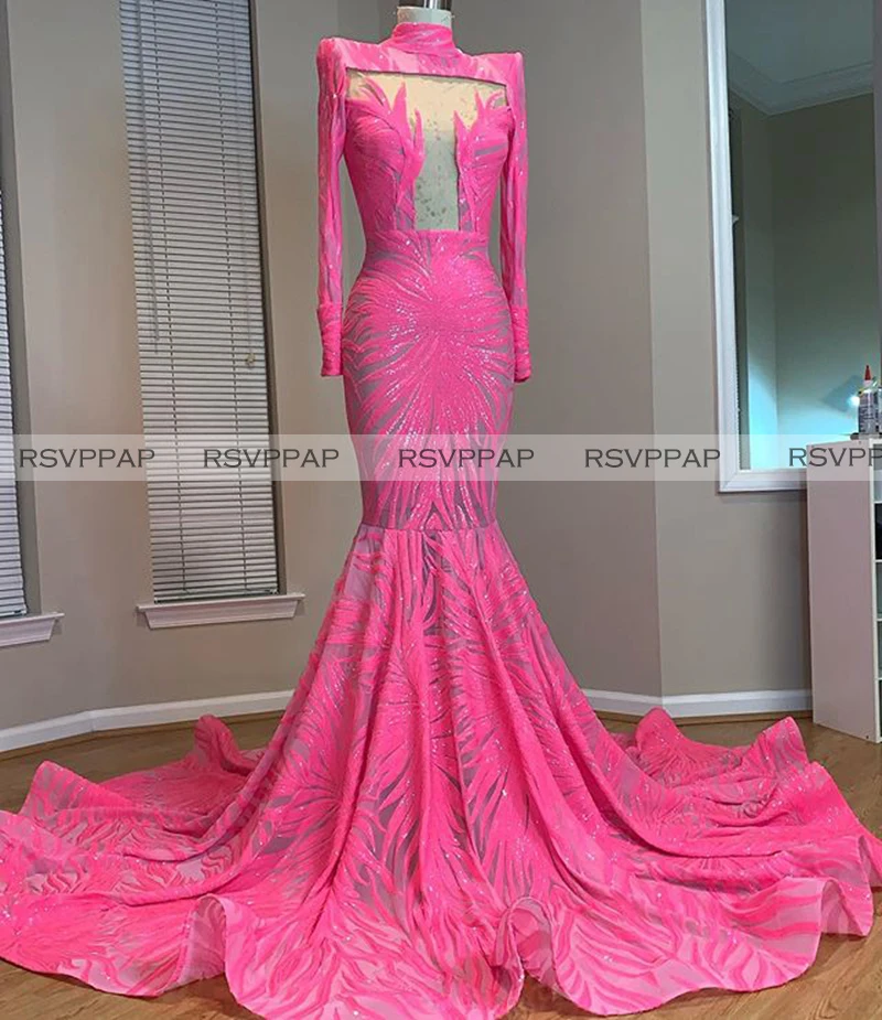 Элегантные платья русалки с длинными рукавами и высоким воротом ярко розовые