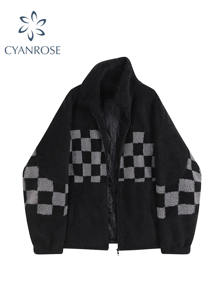 Женская клетчатая утепленная куртка в стиле пэчворк из овечьей шерсти