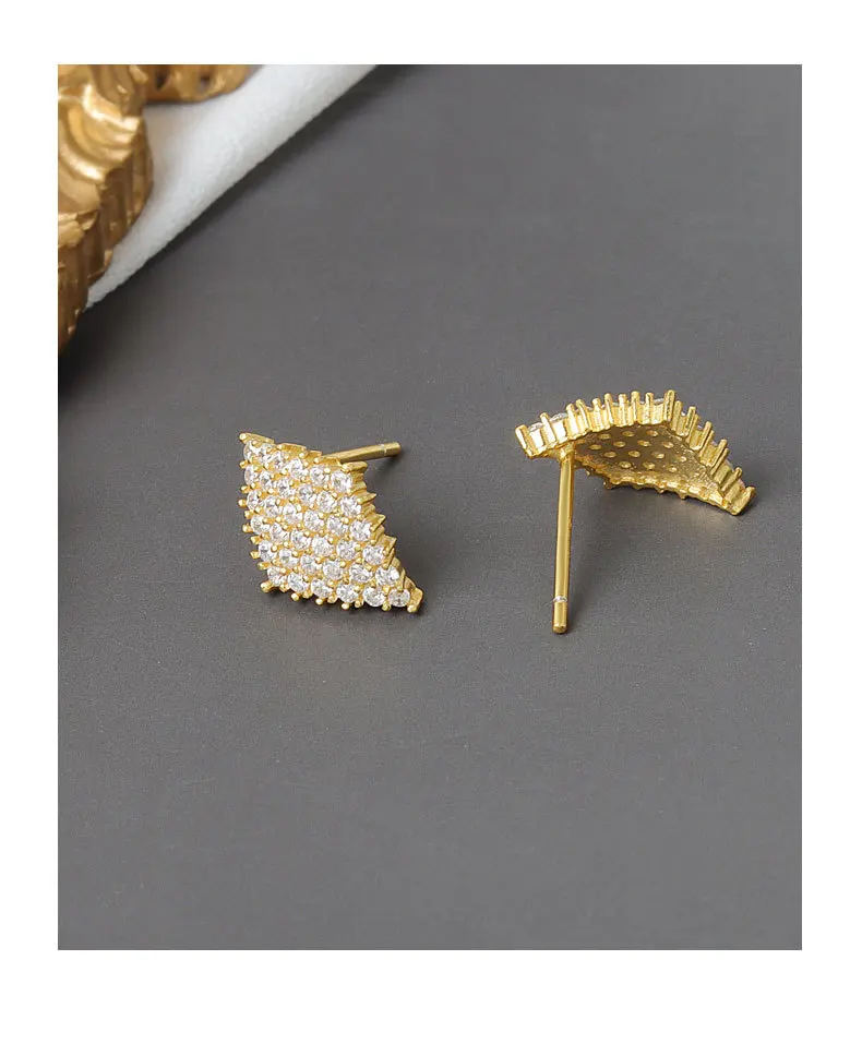 

s925 sterling silver ladies earrings popular in Europe and America all-match holiday gifts for ladies